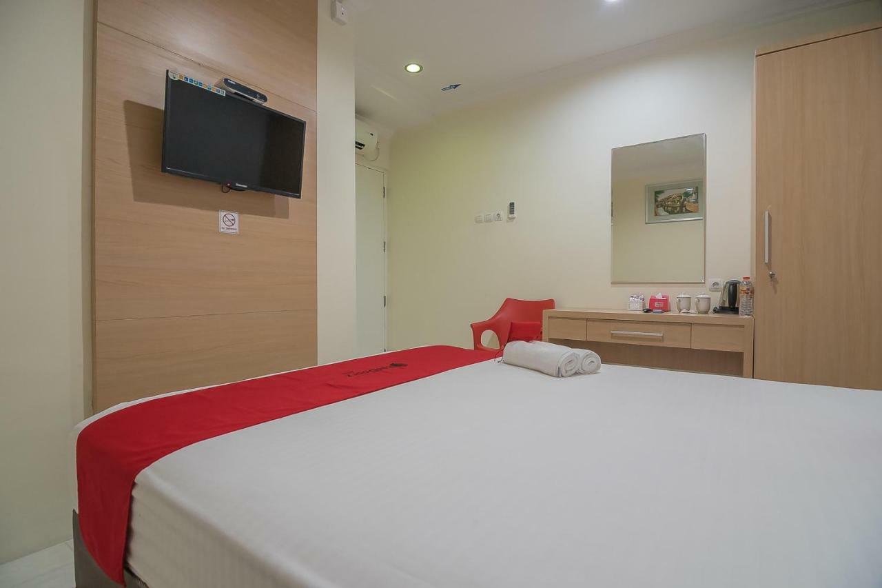 Reddoorz Near Mt Haryono Semarang Hotel Eksteriør billede