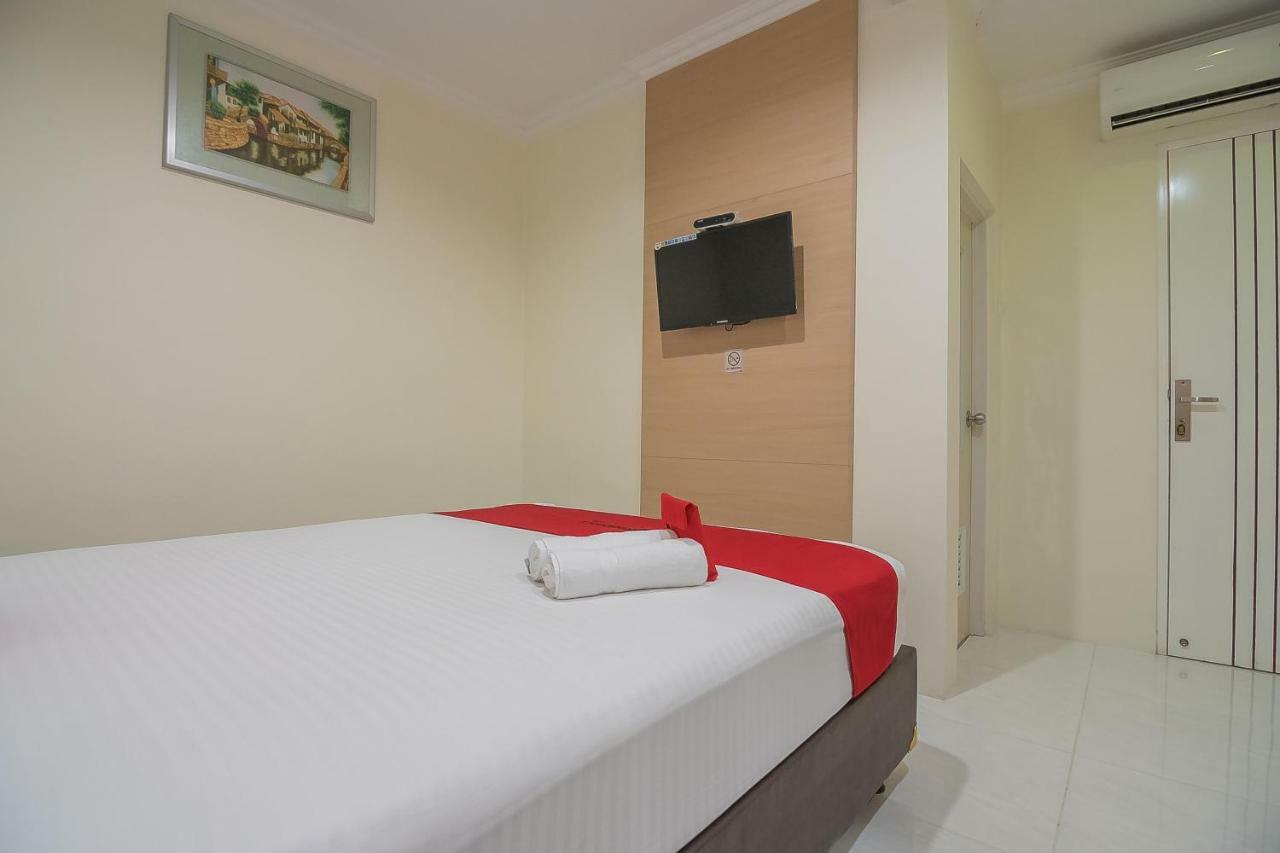 Reddoorz Near Mt Haryono Semarang Hotel Eksteriør billede