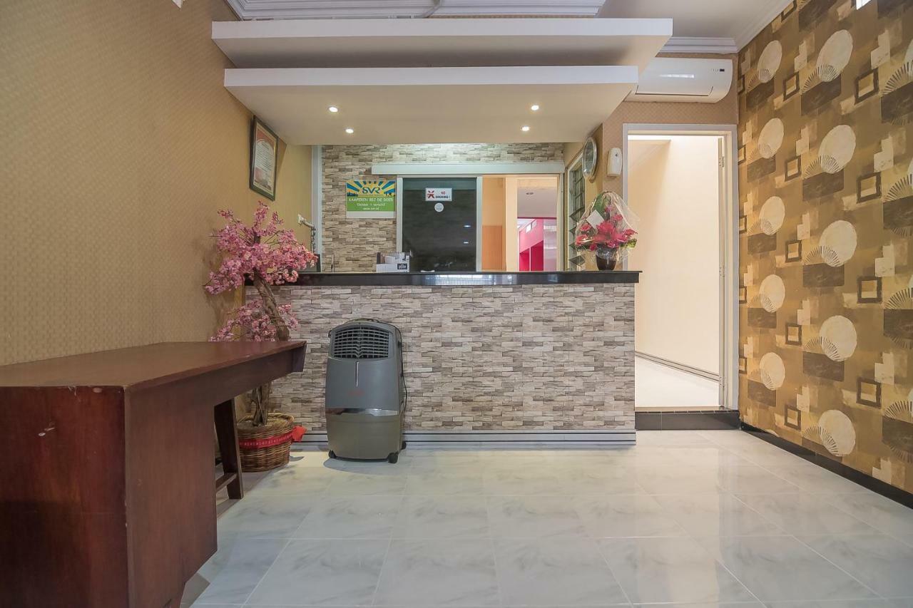 Reddoorz Near Mt Haryono Semarang Hotel Eksteriør billede