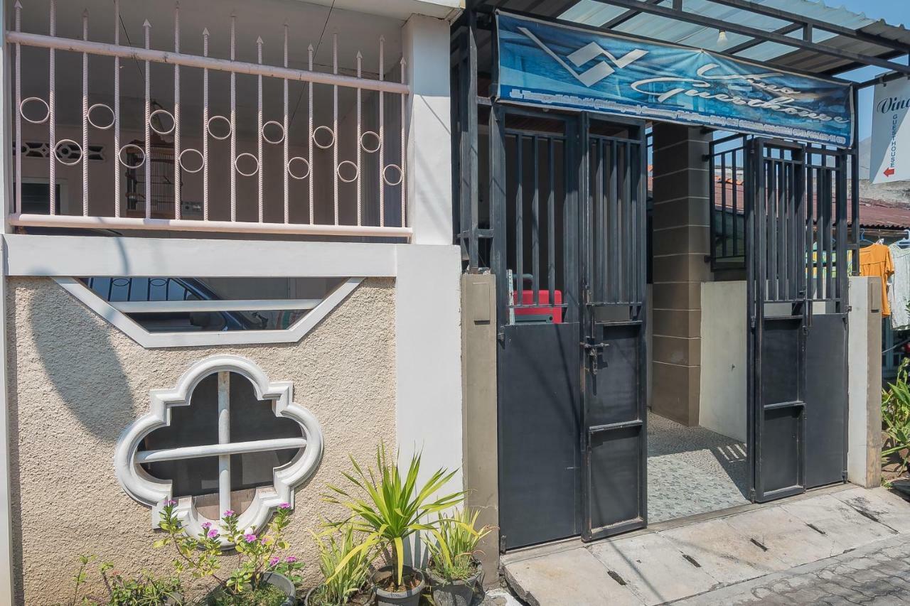 Reddoorz Near Mt Haryono Semarang Hotel Eksteriør billede