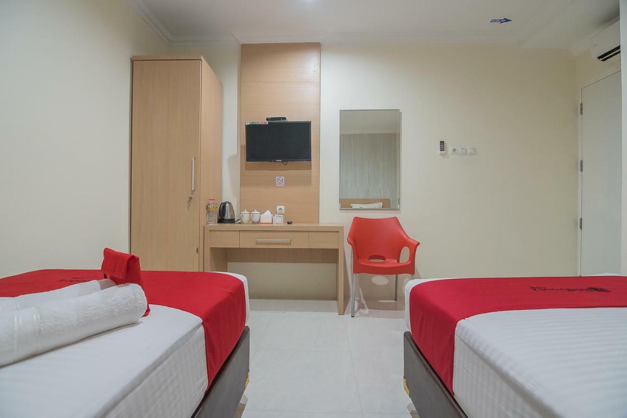 Reddoorz Near Mt Haryono Semarang Hotel Eksteriør billede